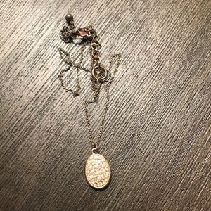 Sparkly pendant necklace